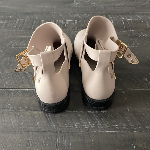 MELISSA Antares Cut Out Boots - Picture 6 of 16